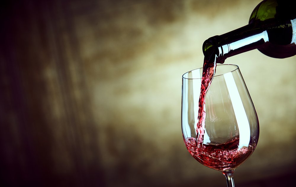 A glass of Pinot Noir. | Photo: Shutterstock