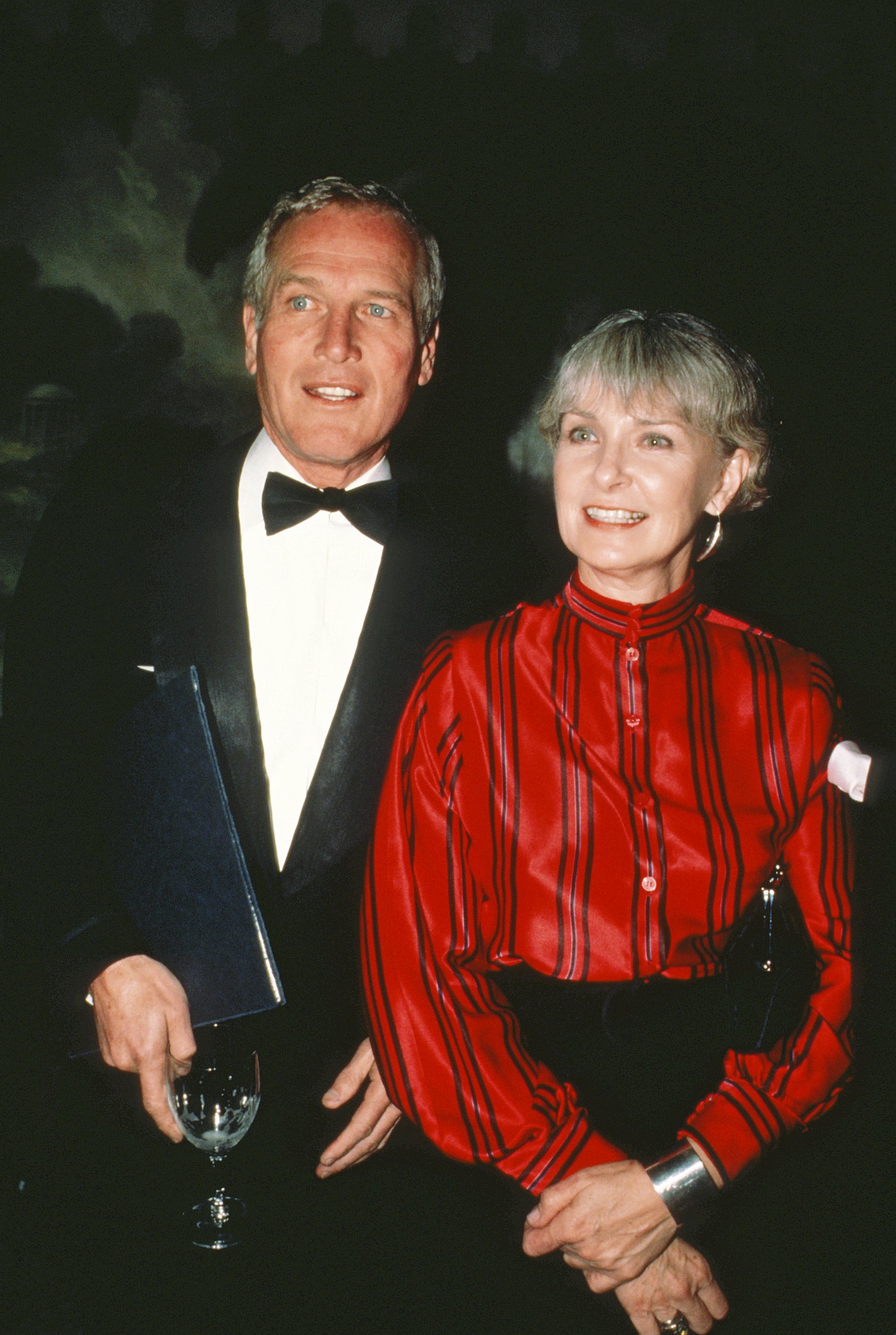 Paul Newman und Joanne Woodward um 1984 in New York City. | Quelle: Getty Images