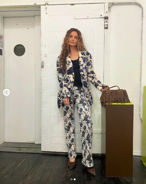 Katie Holmes posing for a picture, posted on May 7, 2025. | Source: Instagram/katieholmes