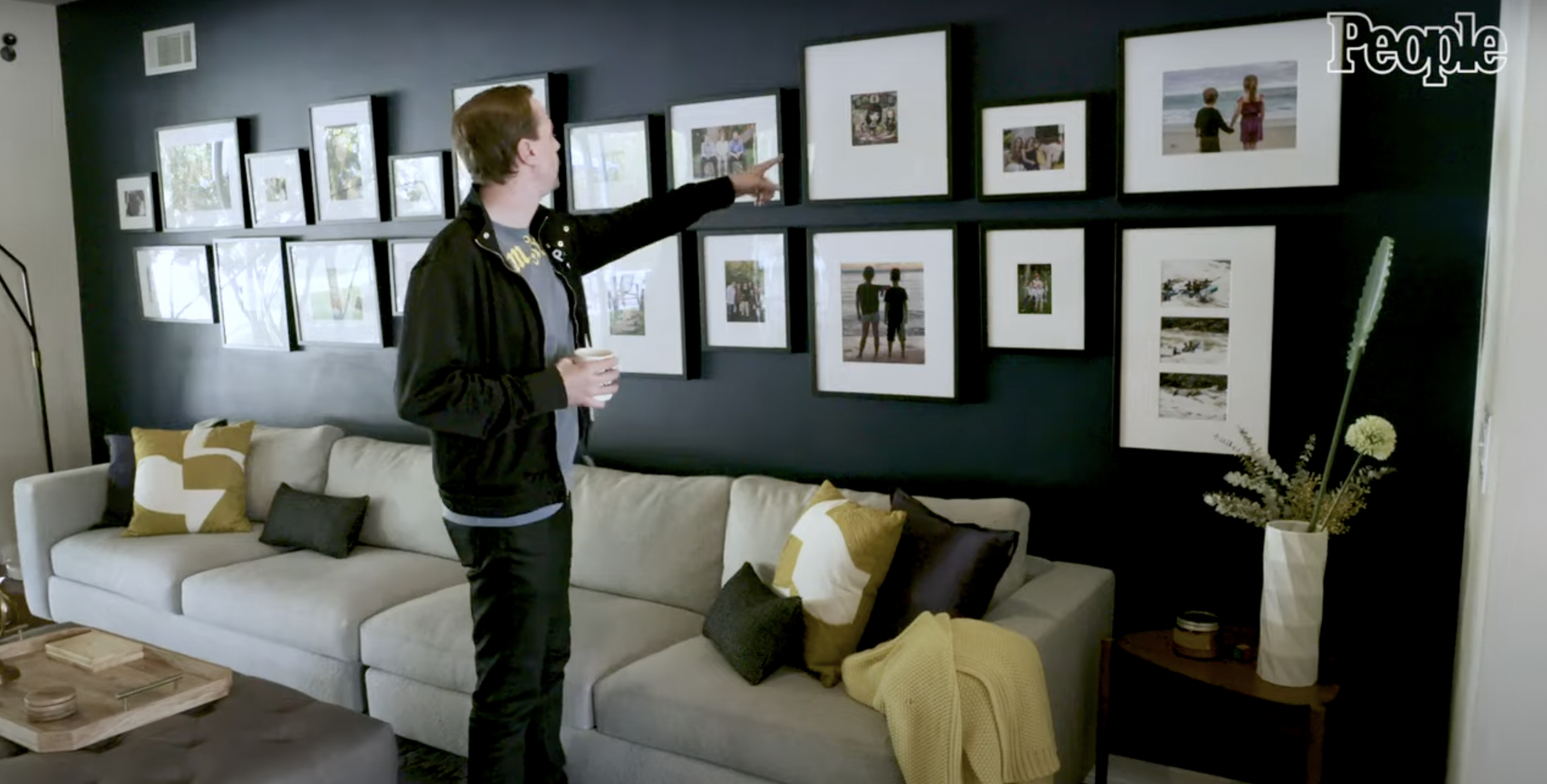 Inside Sean Murray's home from a video dated March 15, 2021. | Source: YouTube/People