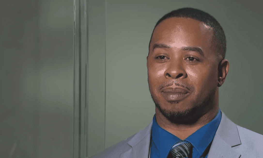 Marcus Boyd, a former GM supervisor, was told by one employee: "Back in the day, you would have been buried with a shovel." | Photo: YouTube/CNN