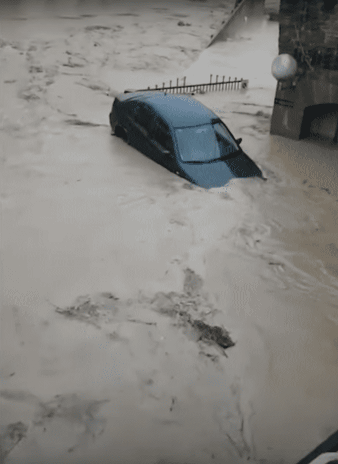 Imagen de las inundaciones en Navarra, España. | Imagen: YouTube/EL PAÍS Imagen de las inundaciones en Navarra, España. | Imagen: YouTube/EL PAÍS