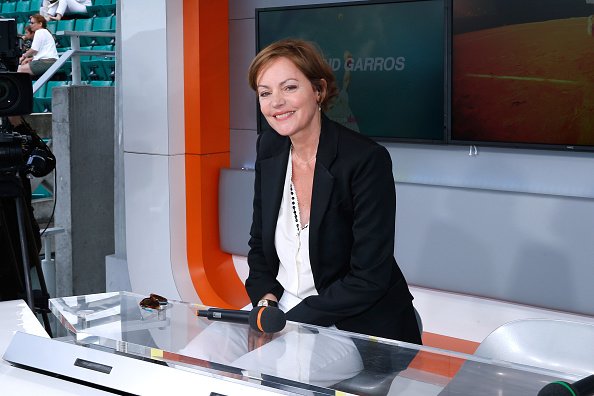 L'animatrice Cendrine Dominguez assiste à l'inauguration du plateau de France Télévision. |Photo : Getty Images L'animatrice Cendrine Dominguez assiste à l'inauguration du plateau de France Télévision. |Photo : Getty Images