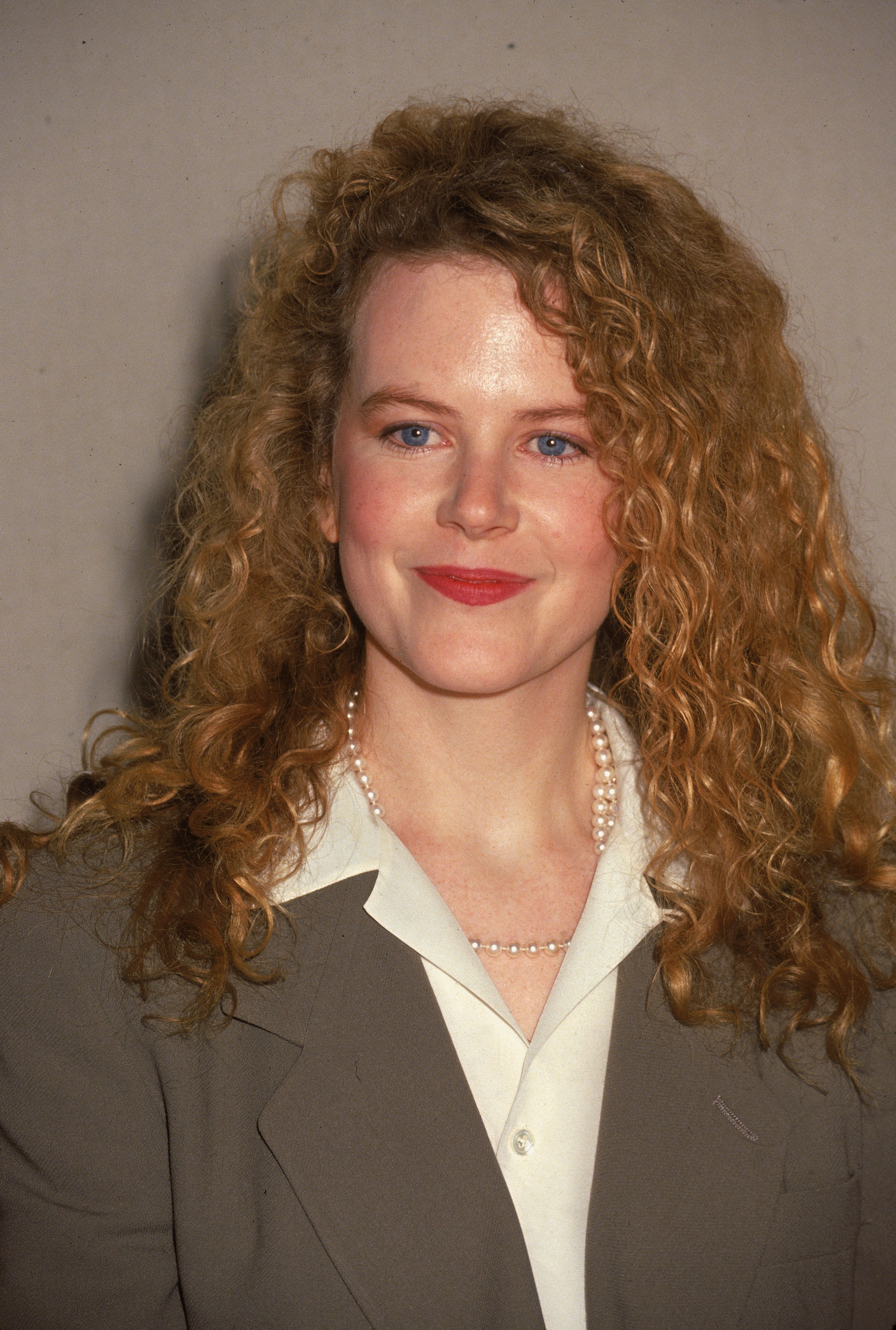Portrait en buste de l'actrice australienne Nicole Kidman, vers 1989. | Photo : Getty Images