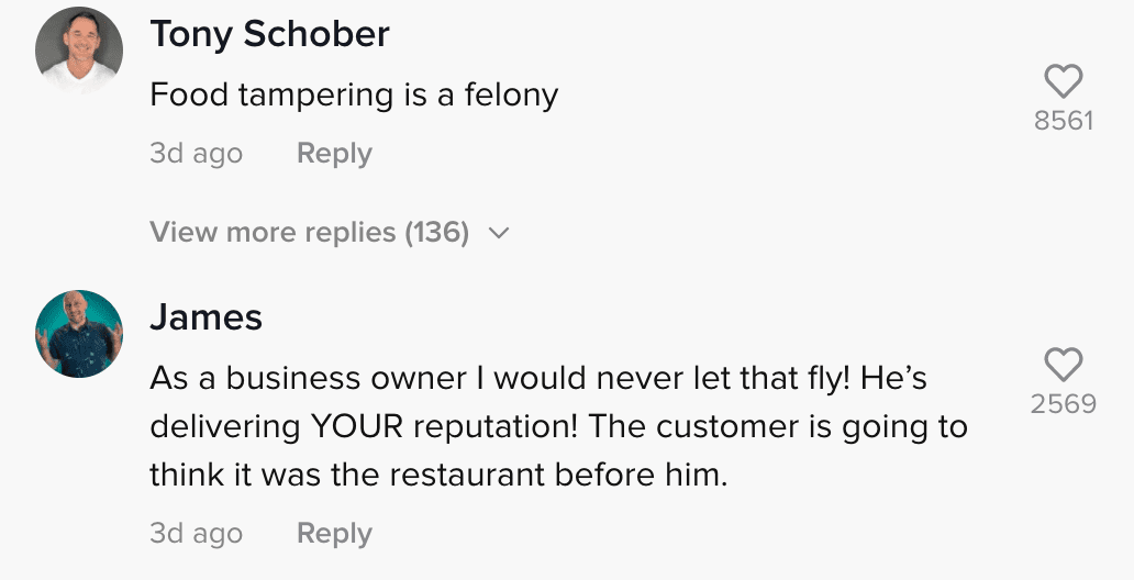 Comments by online community members who are upset by footage of driver who purportedly stole customers food | Photo: TikTok/sarahfromflorida