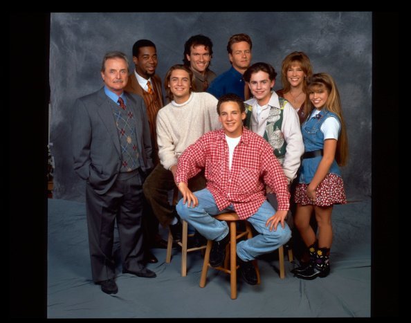 William Daniels and other casts of "Boy Meets World" on the show | Photo: Getty Images