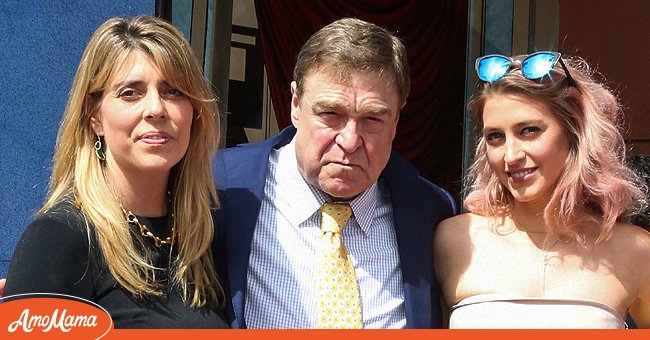 American Actor John Goodman with his wife Anna Beth and their daughter Molly. | Source: Getty Images