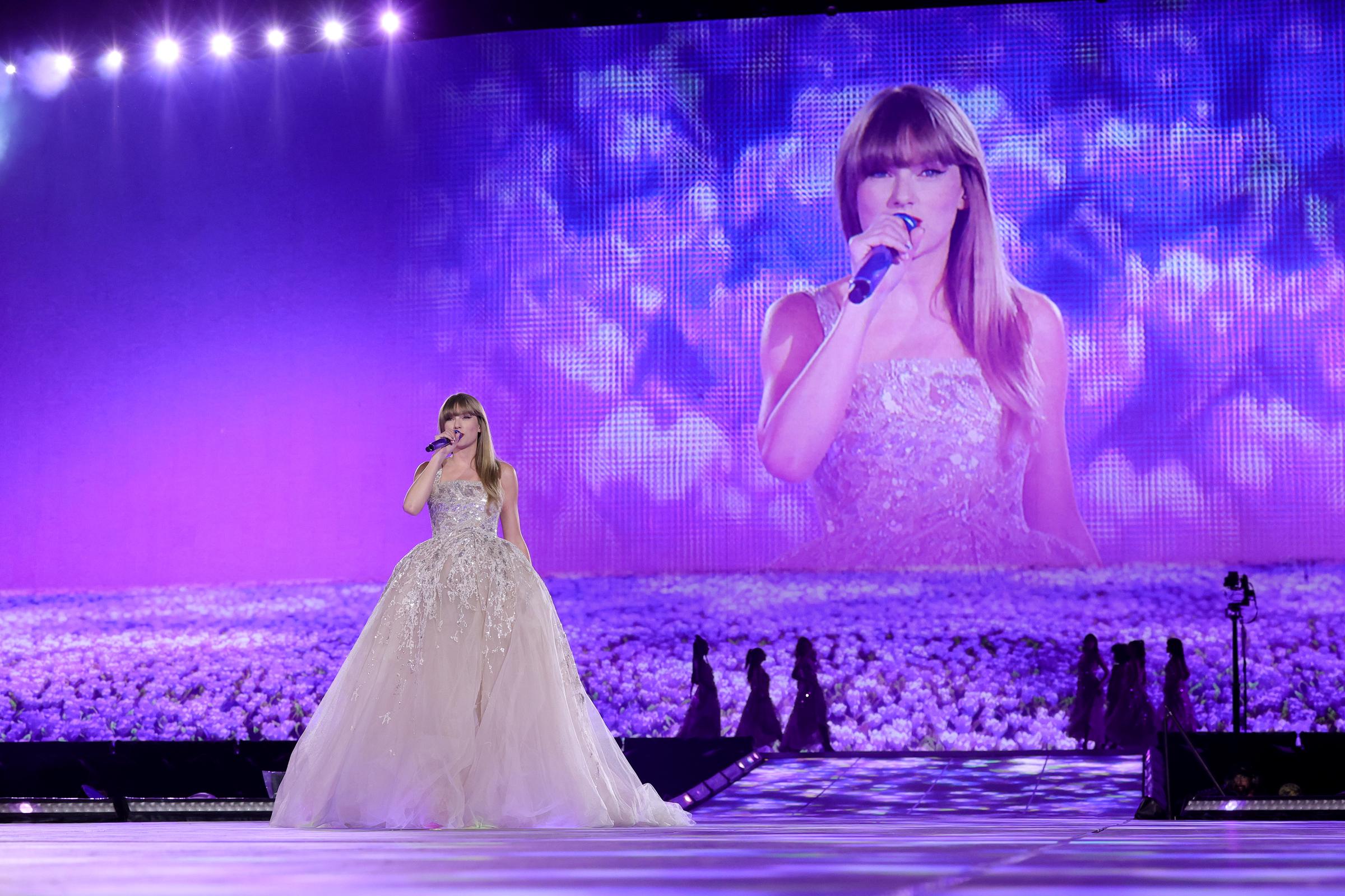 Taylor Swift performs onstage during "Taylor Swift | The Eras Tour" at MetLife Stadium on May 26, 2023 in East Rutherford, New Jersey. | Source: Getty Images