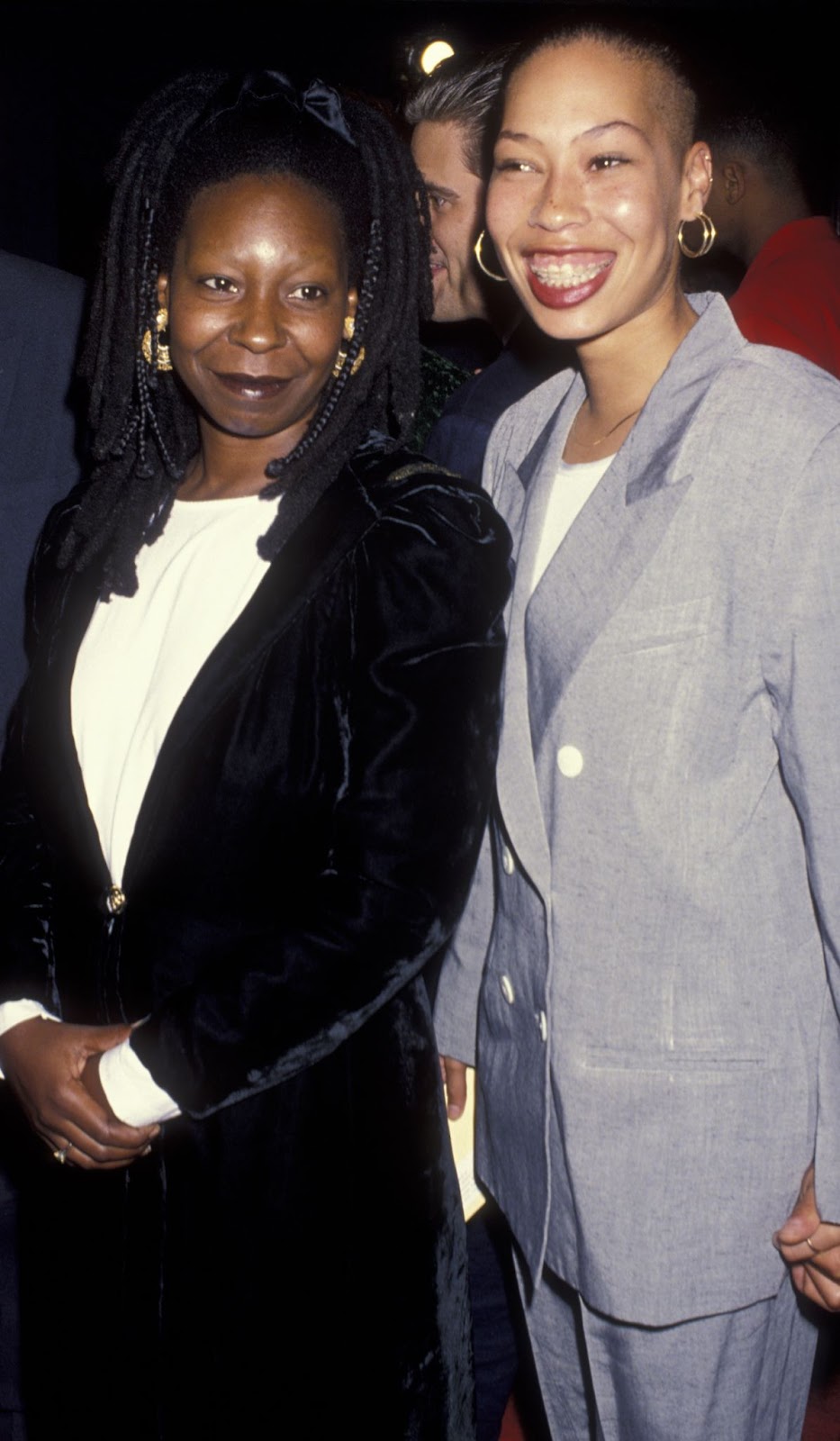 Whoopi Goldberg and Alex Martin at the premiere of "Made In America" on May 27, 1993, in Westwood, California. | Source: Getty Images