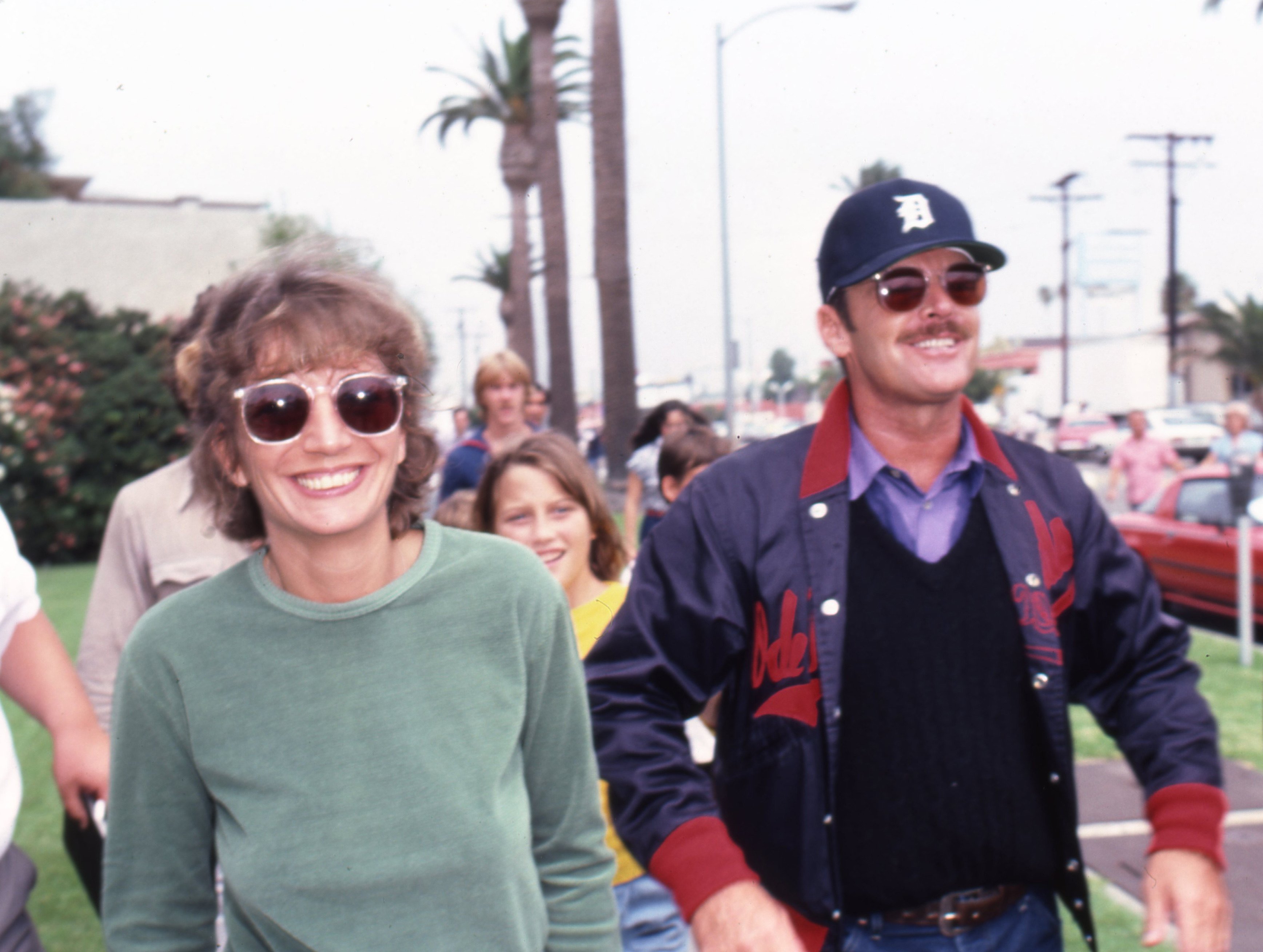 Actors Penny Marshall and Jack Nicholson at the SAG and AFTRA Actors On Strike in 1980 in Los Angeles, California. | Source: Getty Images