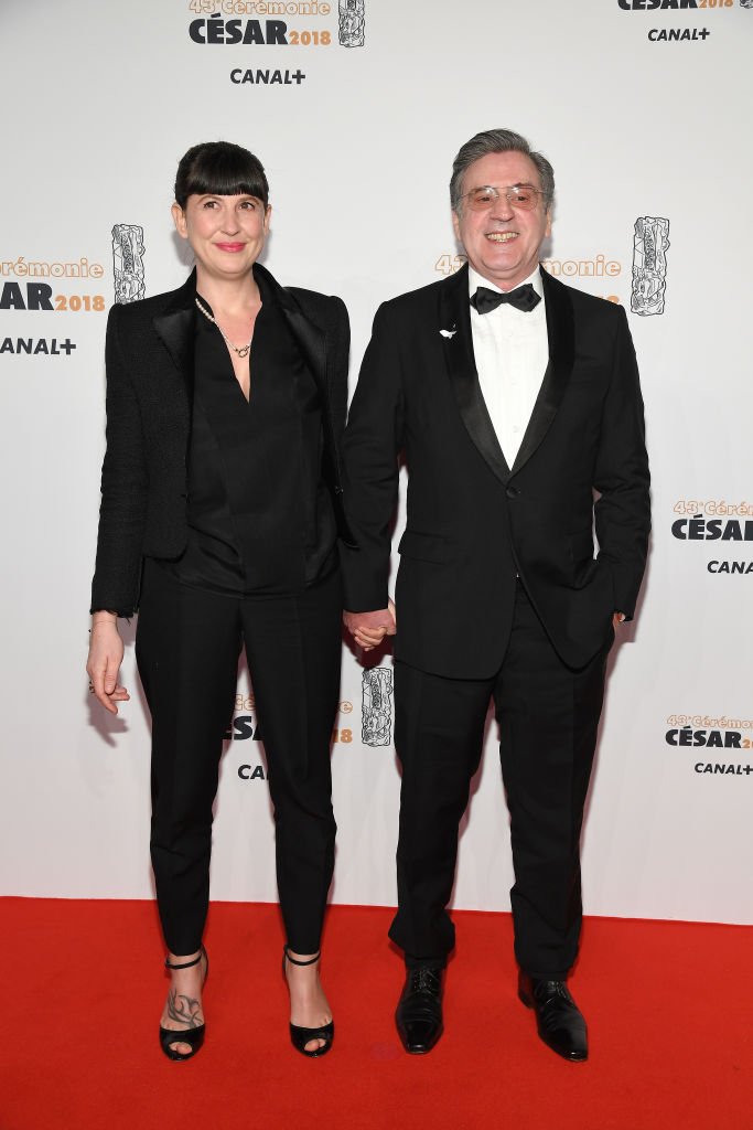 Daniel Auteuil et son épouse. | Photo : Getty Images