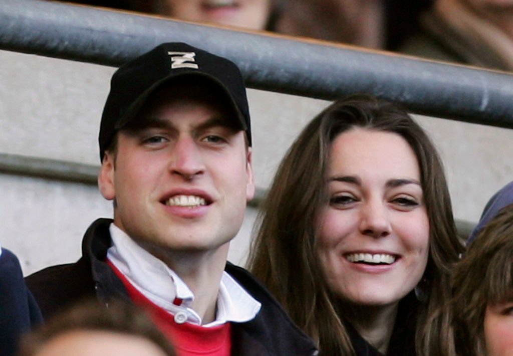 Le Prince William et Kate Middleton à Twickenham le 10 février 2007 à Londres, Angleterre. | Photo : Getty Images