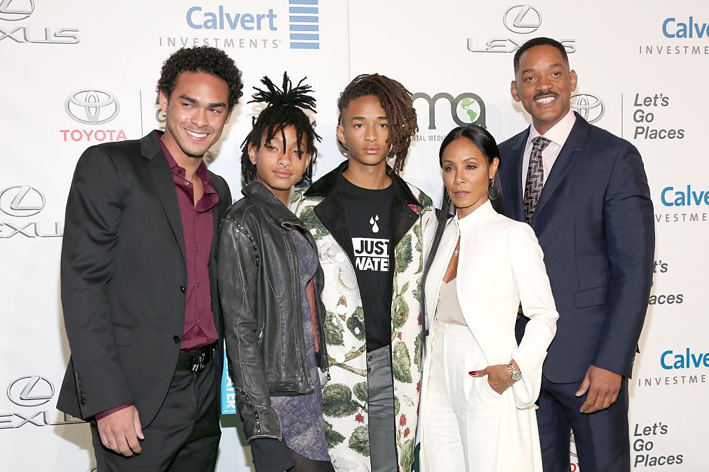 Trey Smith, Willow Smith, Jaden Smith, Jada Pinkett Smith and Will Smith arrive at the Environmental Media Association awards on October 22, 2016, in Burbank, California | Source: Phillip Faraone/Getty Images for Environmental Media Association