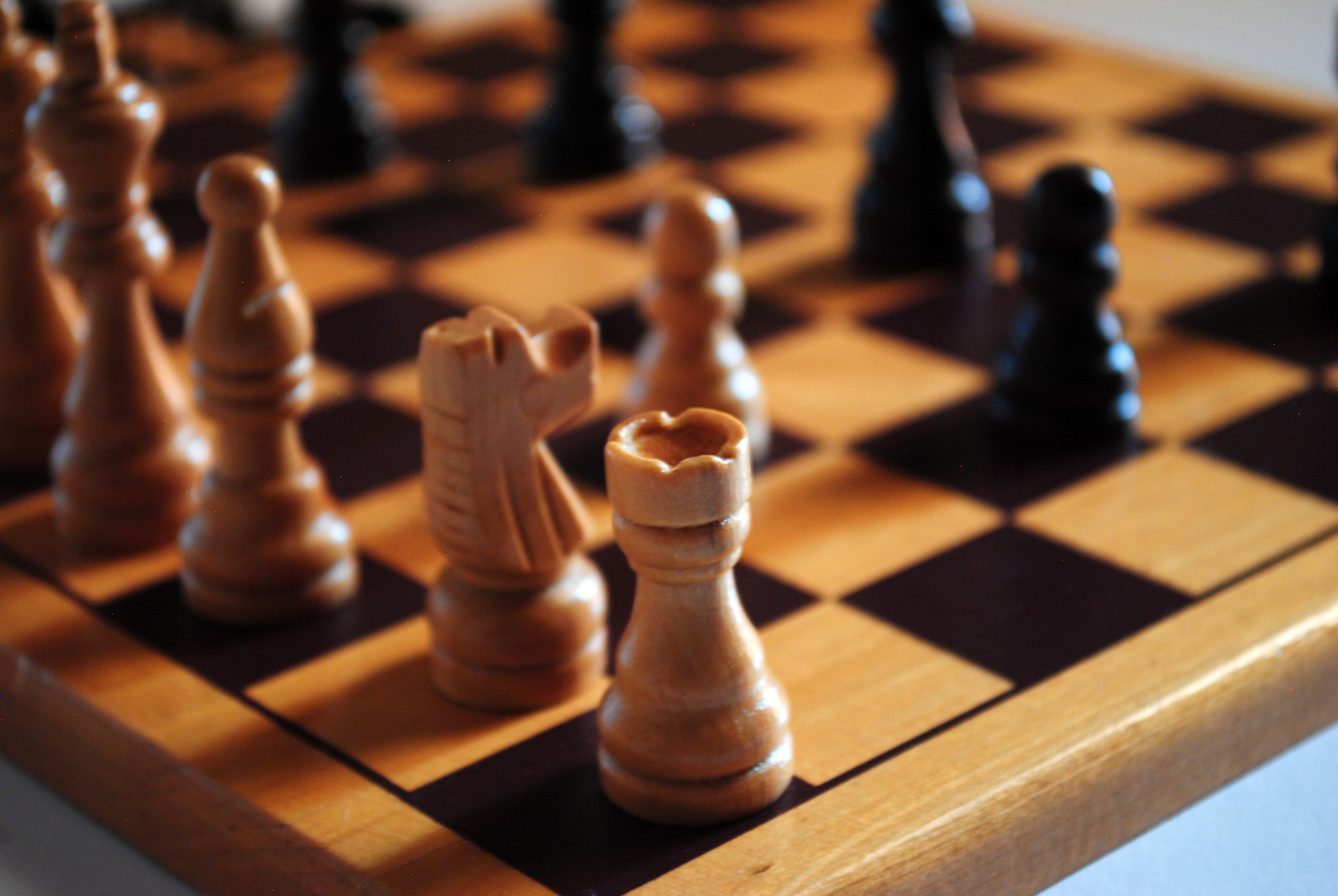 Old Robert claimed he lived alone, but Andrew grew suspicious after seeing an unfinished game of chess on his table. | Source: Unsplash