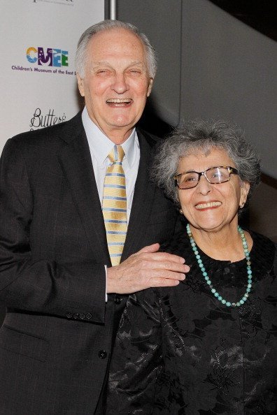 Alan Alda and Arlene Alda attend the 2014 "CMEE In The City" fundraiser at Riverpark on February 25, 2014 in New York City | Photo: Getty Images