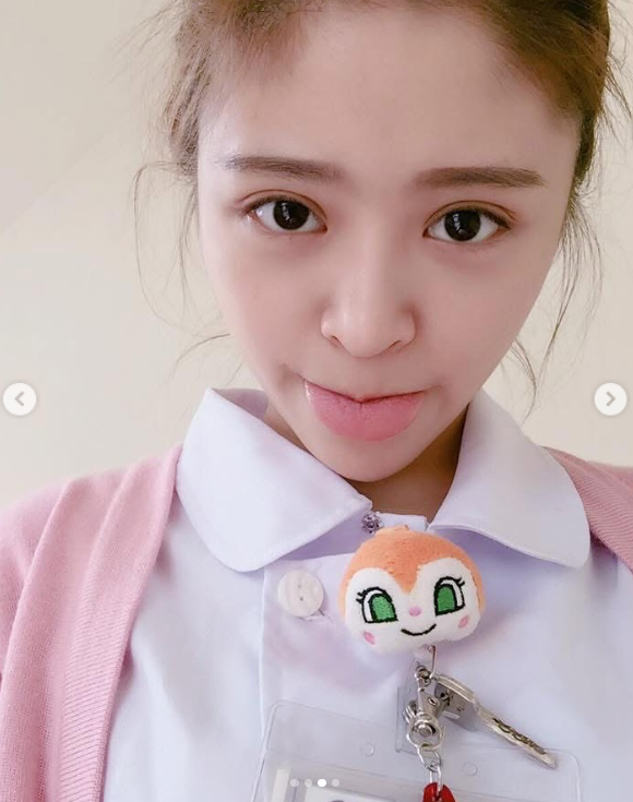 Iris Hsieh sticks out her tongue in a playful selfie, as posted in July 2025 | Source: Instagram/irisirisss900