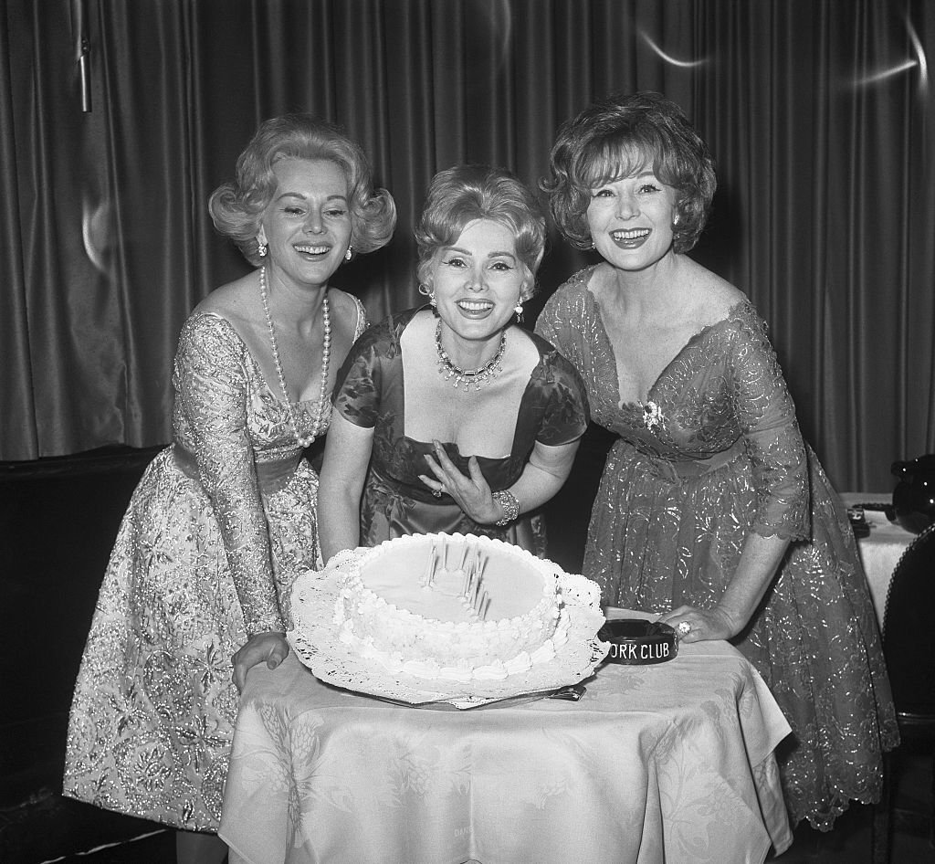 The Gabor sisters during a party at the Stork Club in New York, February 5, 1961. | Photo: Getty Images
