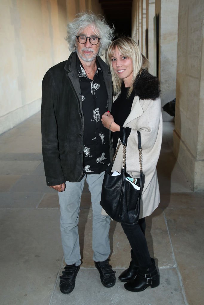 Le musicien Louis Bertignac et sa compagne | photo : Getty Images