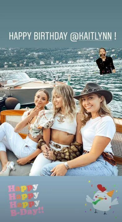 Kaitlynn Carter, Miley Cyrus and Brandi Cyrus on a boat during vacation. Source: Instagram/brandicyrus