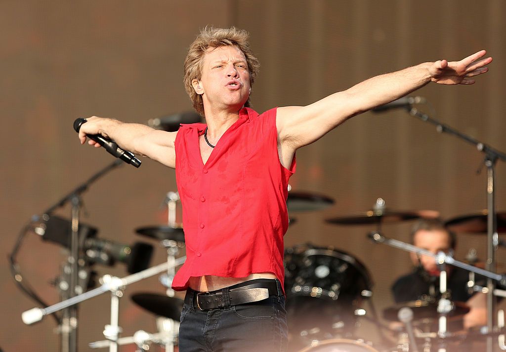 Jon Bon Jovi on stage during day one of 'British Summer Time Hyde Park' at Hyde Park on July 5, 2013 in London, England. | Photo: Getty Images