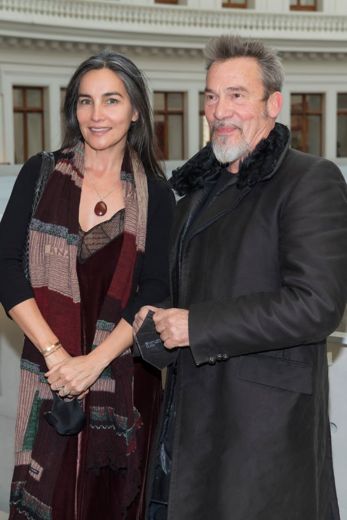 Azucena Caamano et Florent Pagny assistent à la soirée d'ouverture de la "Bourse de Commerce - Collection Pinault, Fondation d'Art Moderne" le 19 mai 2021 à Paris. | Photo : Getty Images