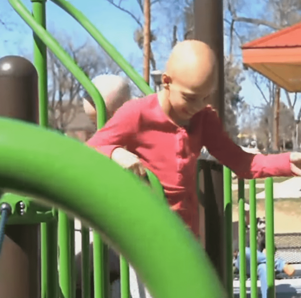 Delaney Clements playing at a playground. | Source: youtube.com/CBS New York