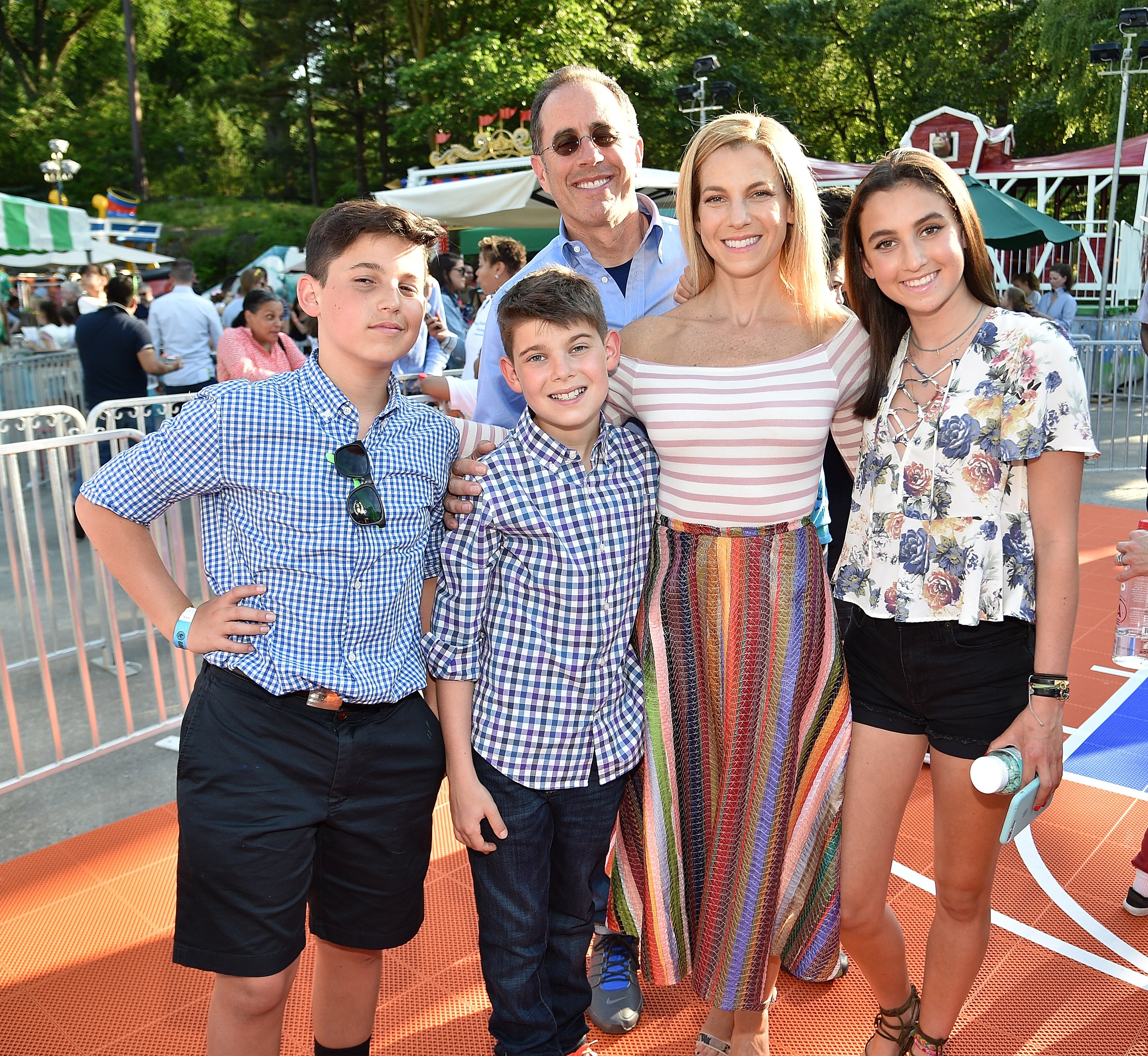 Julian Seinfeld, Jerry Seinfeld, Shepherd Seinfeld, Jessica Seinfeld and Sascha Seinfeld attend GOOD+ Foundation's 2017 NY Bash at Victorian Gardens, 2017, New York City. | Photo: Getty Images