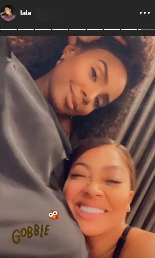 La La Anthony and Kelly Rowland hanging out together on Anthony's Instagram story | Photo: Instagram.com/lala
