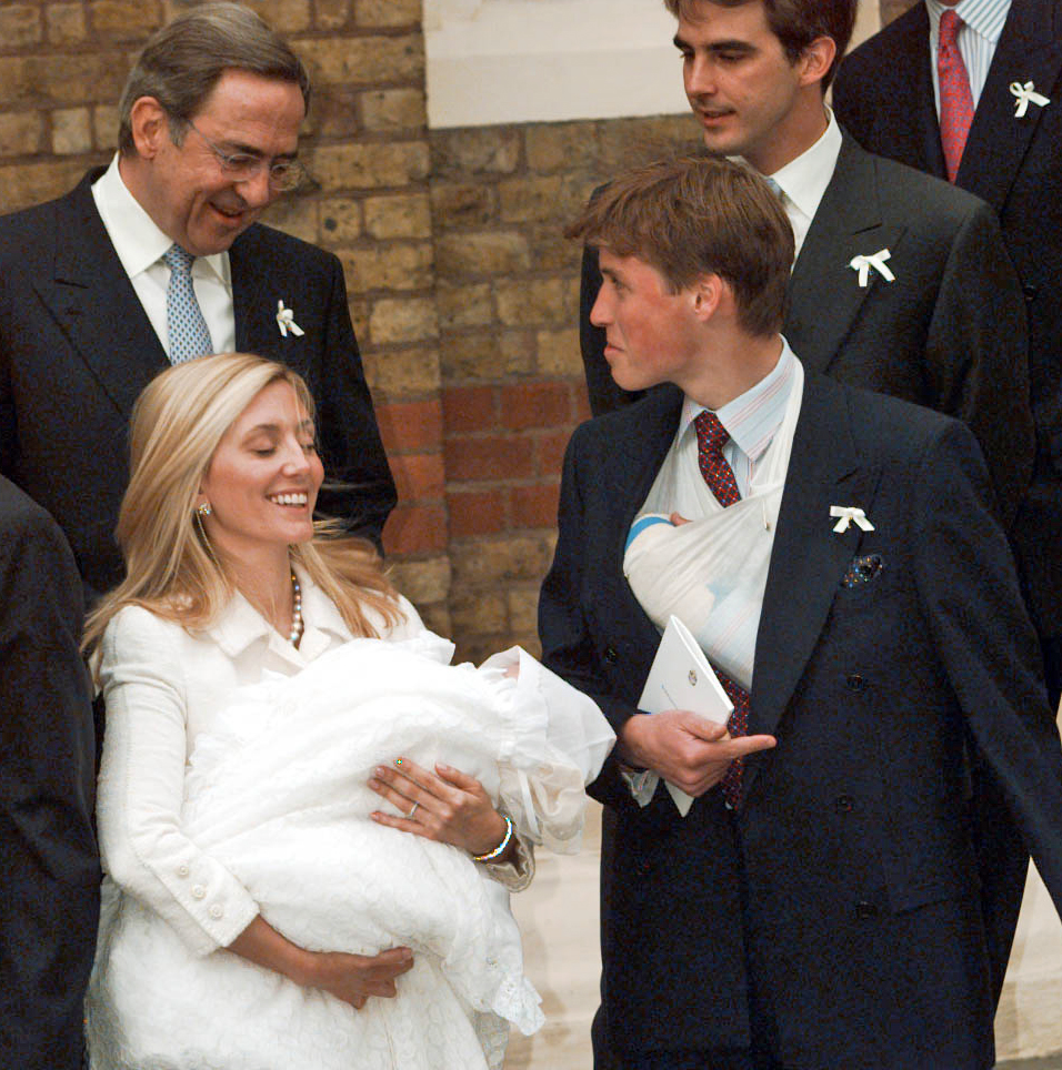 Moments before the ceremony, Crown Princess Marie-Chantal was seen cradling Prince Constantine-Alexios, as Prince William leaned in with a smile, clearly unfazed by the arm injury that had him in a sling throughout the day.