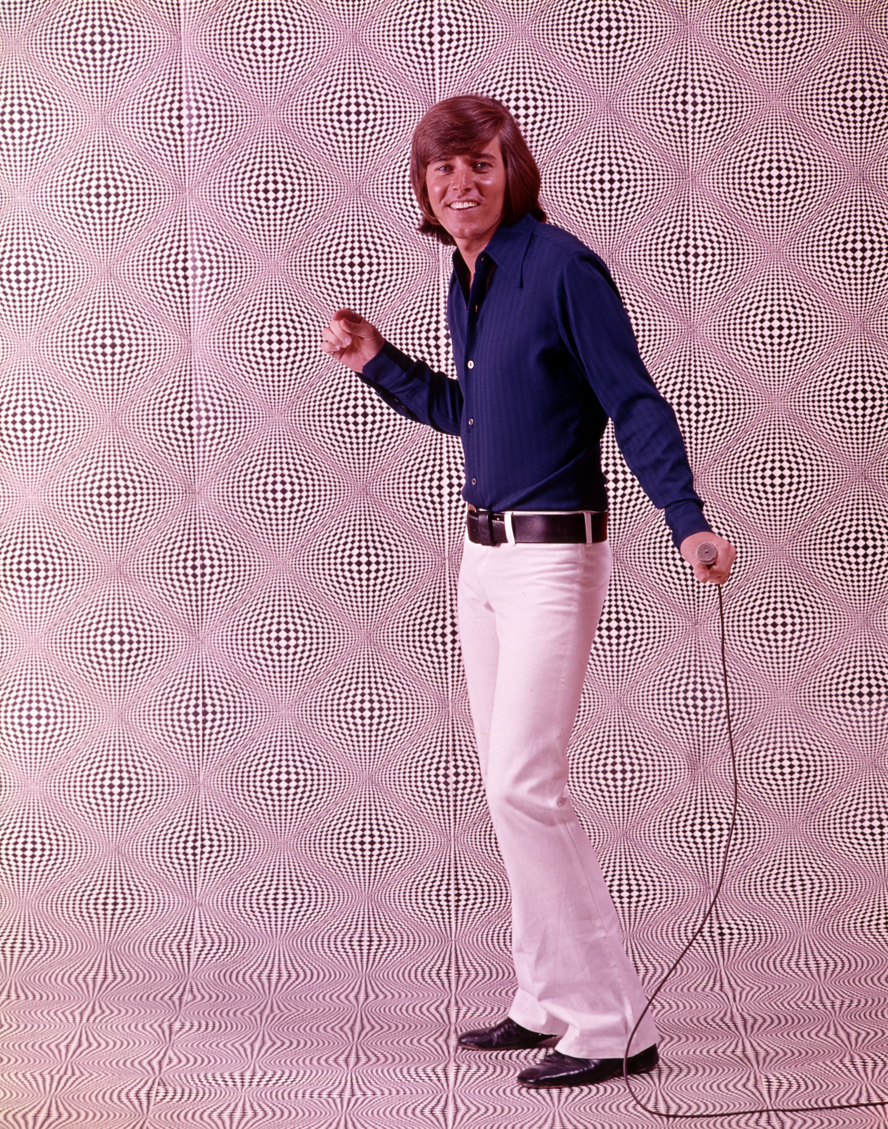 The '70s idol pictured on the set of "Getting Together," on April 27, 1971 | Source: Getty Images