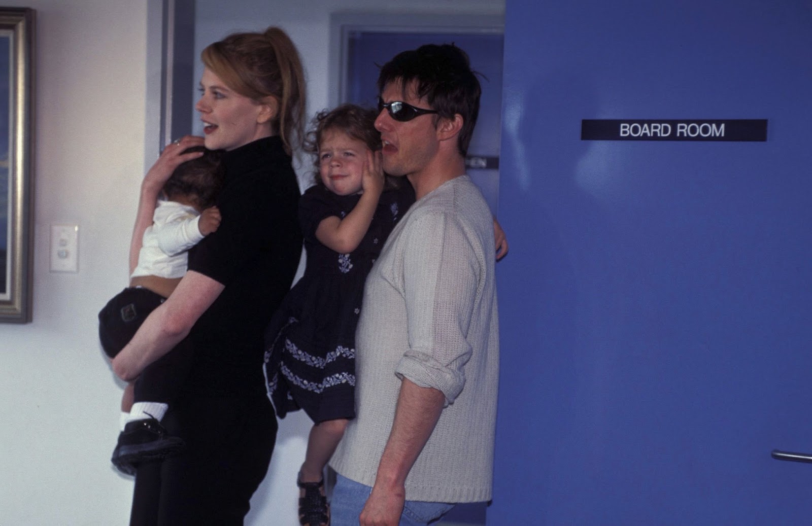 Nicole Kidman and Tom Cruise spotted with their children in 1996. | Source: Getty Images