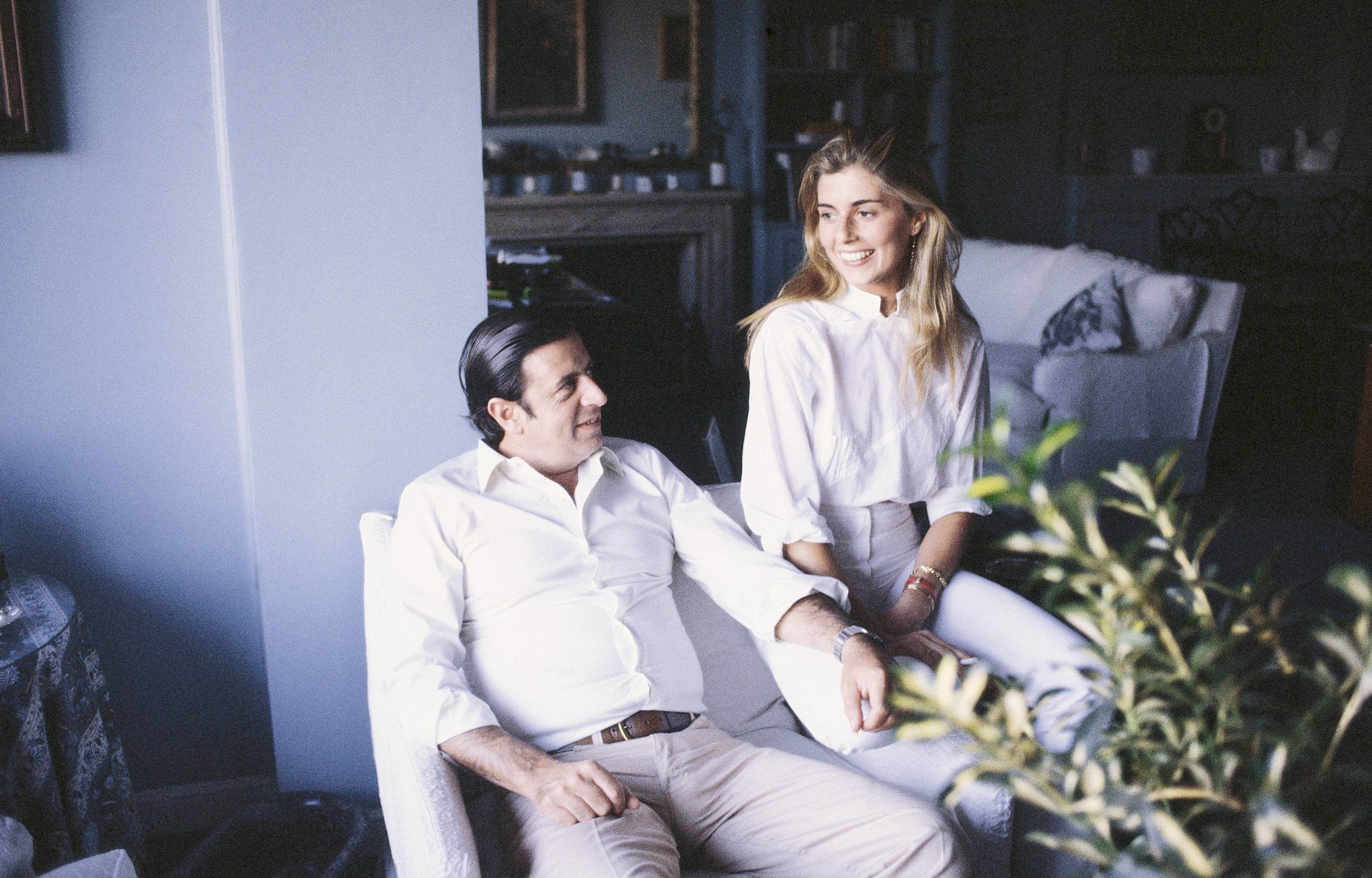 Marta Chávarri sentada junto a Fernando Falcó cuando estaban casados, en 1982. │ Foto: Getty Images Marta Chávarri sentada junto a Fernando Falcó cuando estaban casados, en 1982. │ Foto: Getty Images