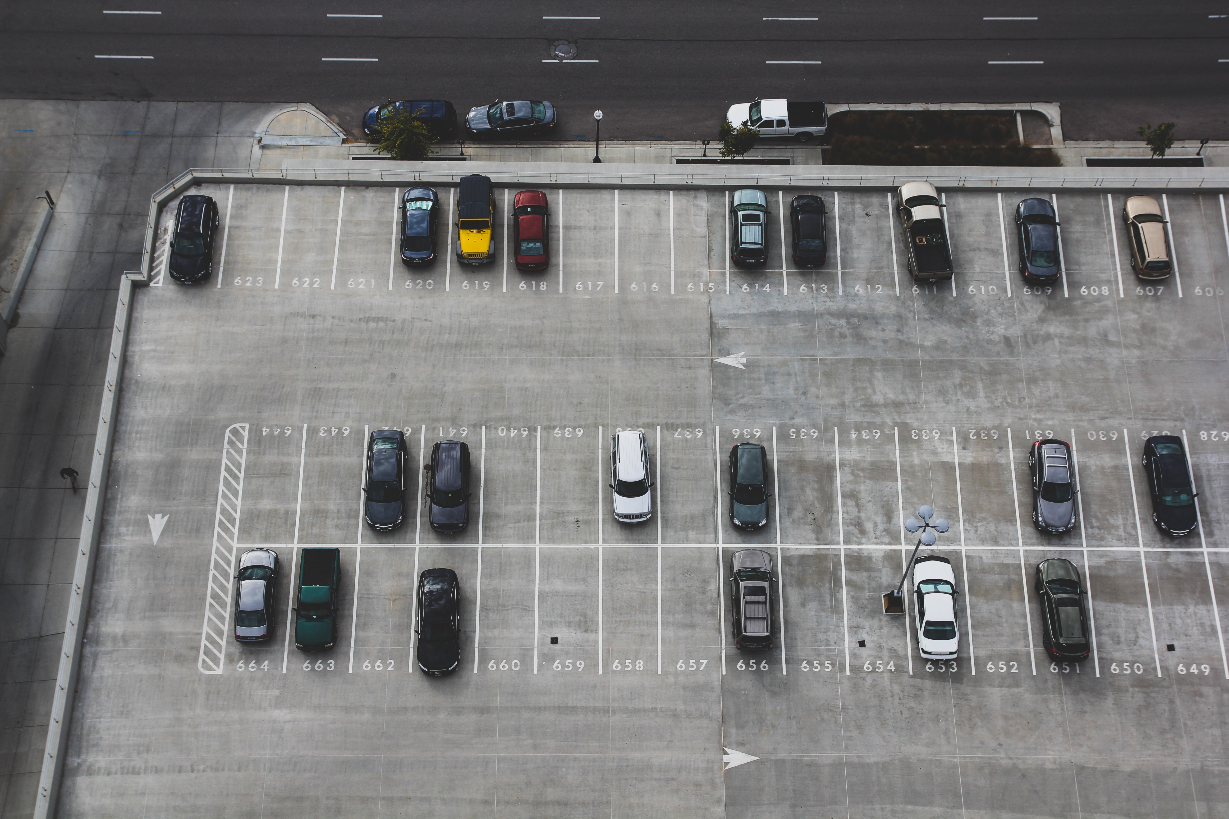 An aerial view of a parking lot | Source: Unsplash.com