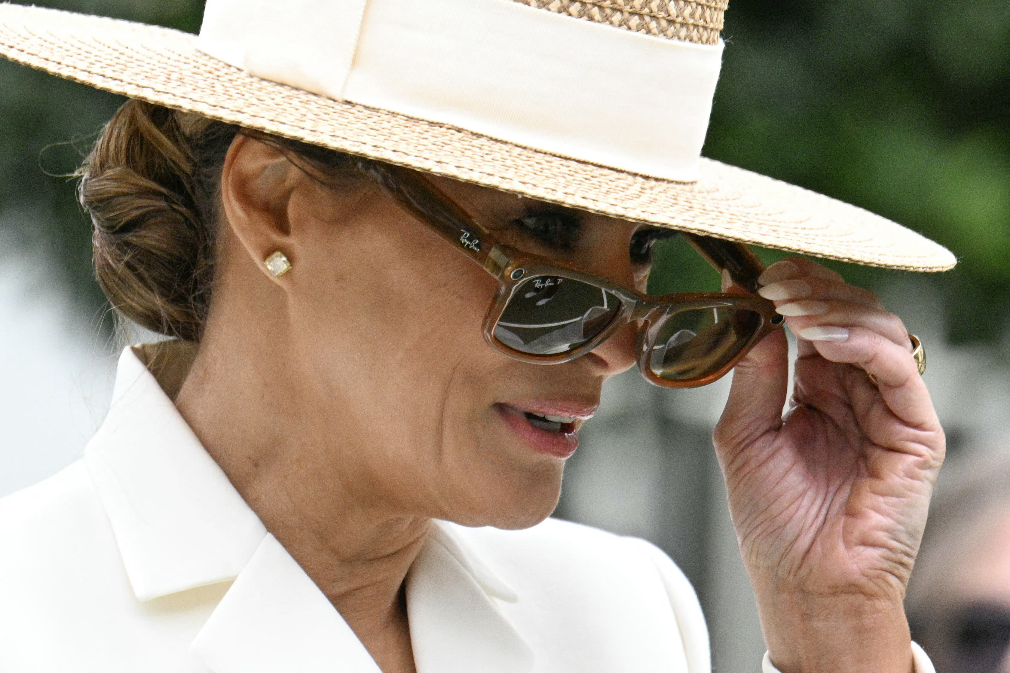 Melania Trump during a youth activity at the White House Tennis Pavilion, April 28, 2026. | Source: Getty Images