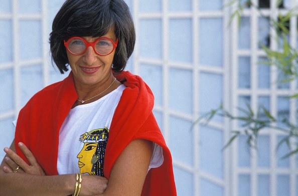  Close up Françoise Xenakis, romancière et journaliste, en septembre 1986 à Paris, France. | Photo : Getty Images