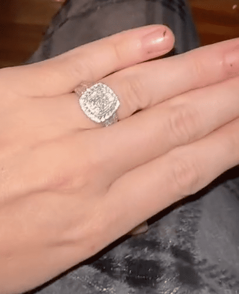Taylor Nally's engagement ring. | Source: tiktok.com/taylornally1