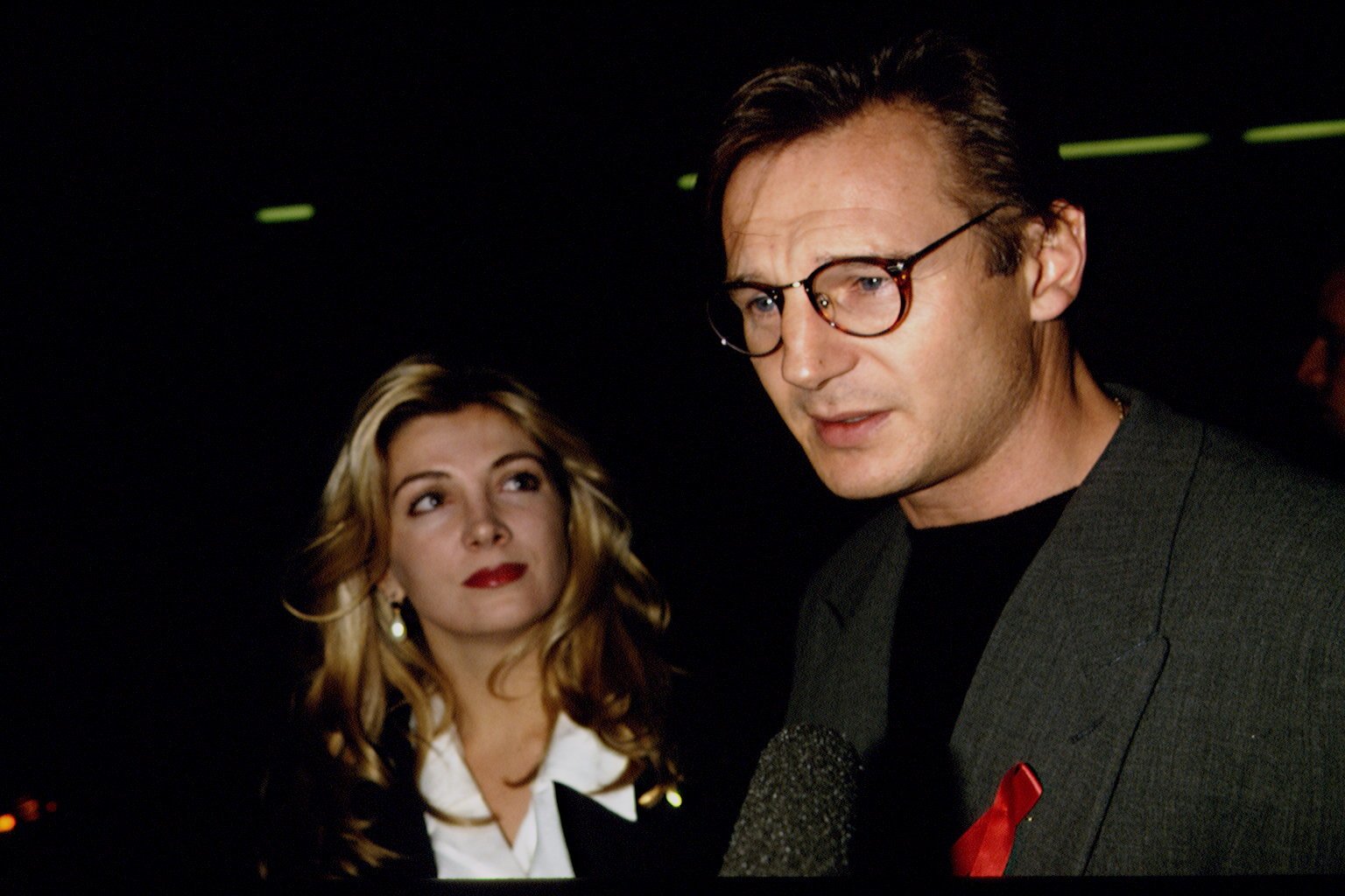 Liam Neeson and his wife the Natasha Richardson at the film premiere of "Schindler's List." / Source: Getty Images
