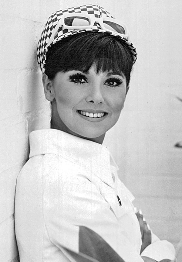 Publicity photo of Marlo Thomas in 1968 | Source: Wikimedia Commons