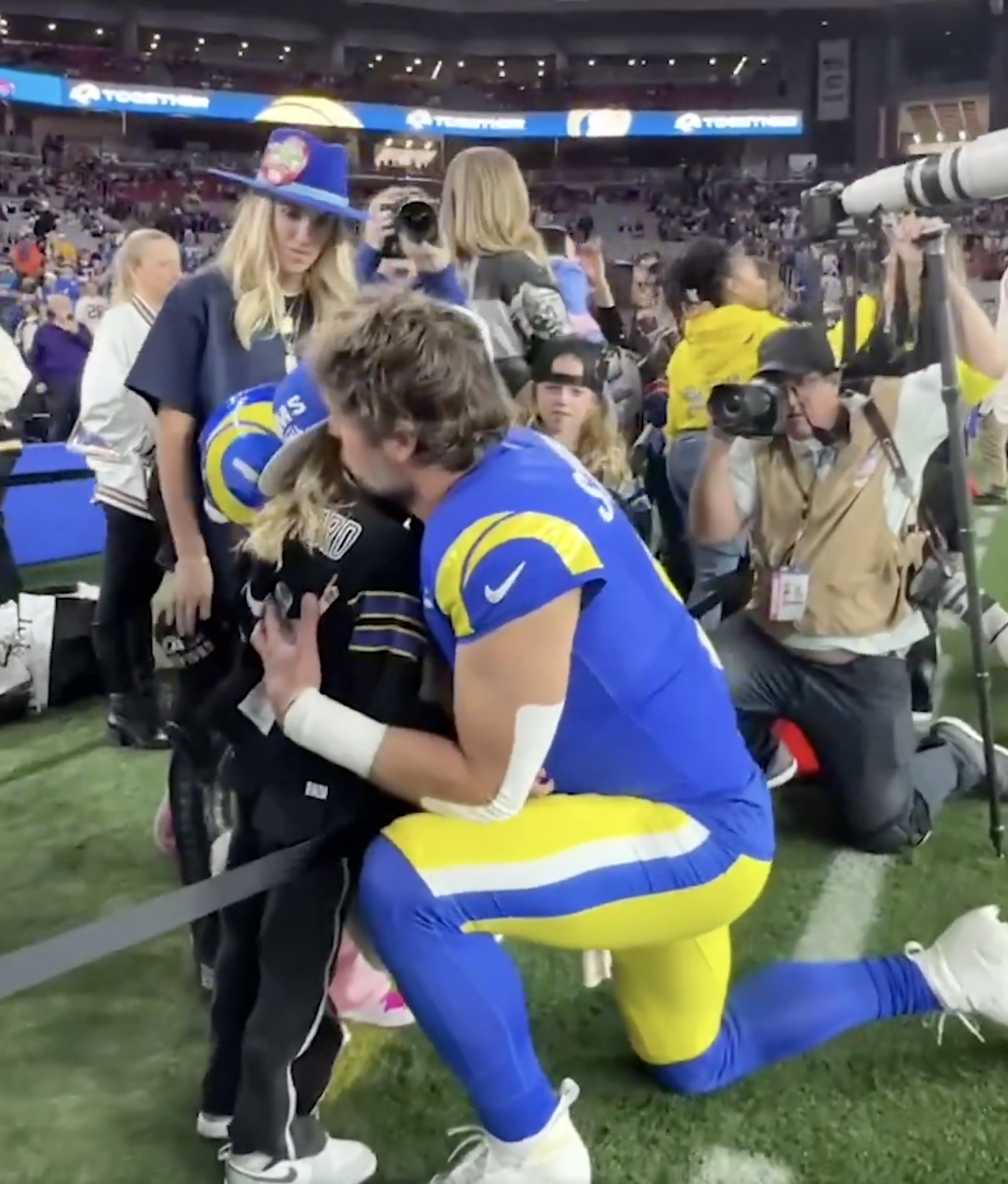 Matthew Stafford's sweet family moment before the game, posted on January 13, 2025 | Source: x.com/SportsCenter