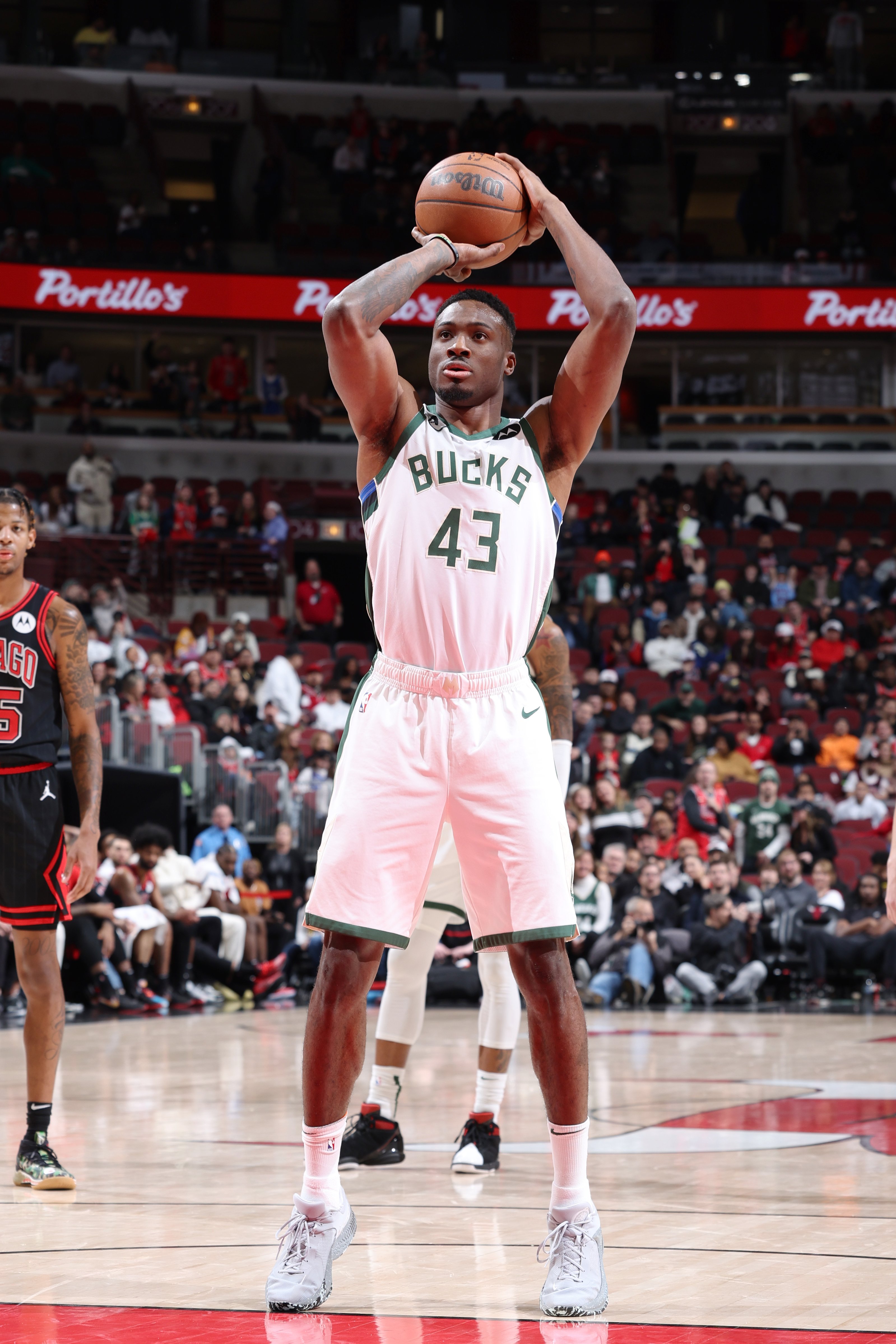 Thanasis Antetokounmpo on February 16, 2023, at United Center in Chicago, Illinois. | Source: Getty Images