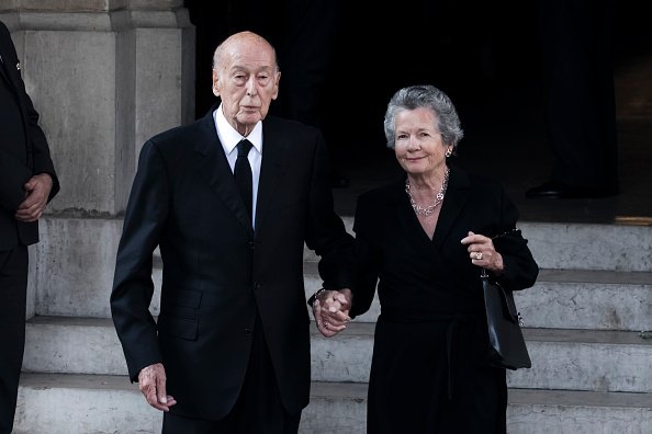 L'ancien président français Valery Giscard D'Estaing et son épouse Anne Aymone Giscard d'Estaing aux funérailles de Liliane Bettencourt. |Photo Getty Images.