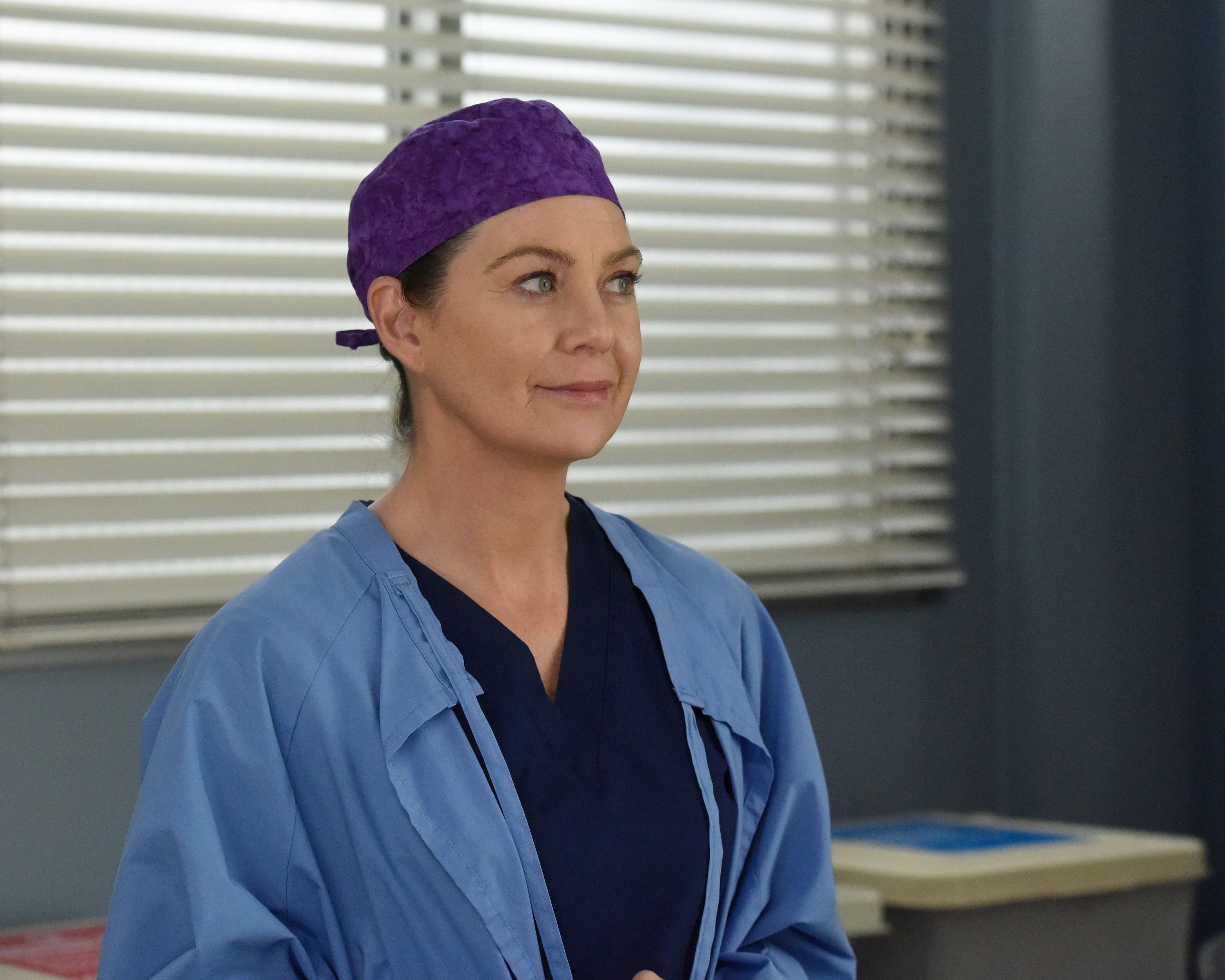 Ellen Pompeo on set of "Grey's Anatomy" as Meredith in the "Give a Little Bit" episode | Getty Images 