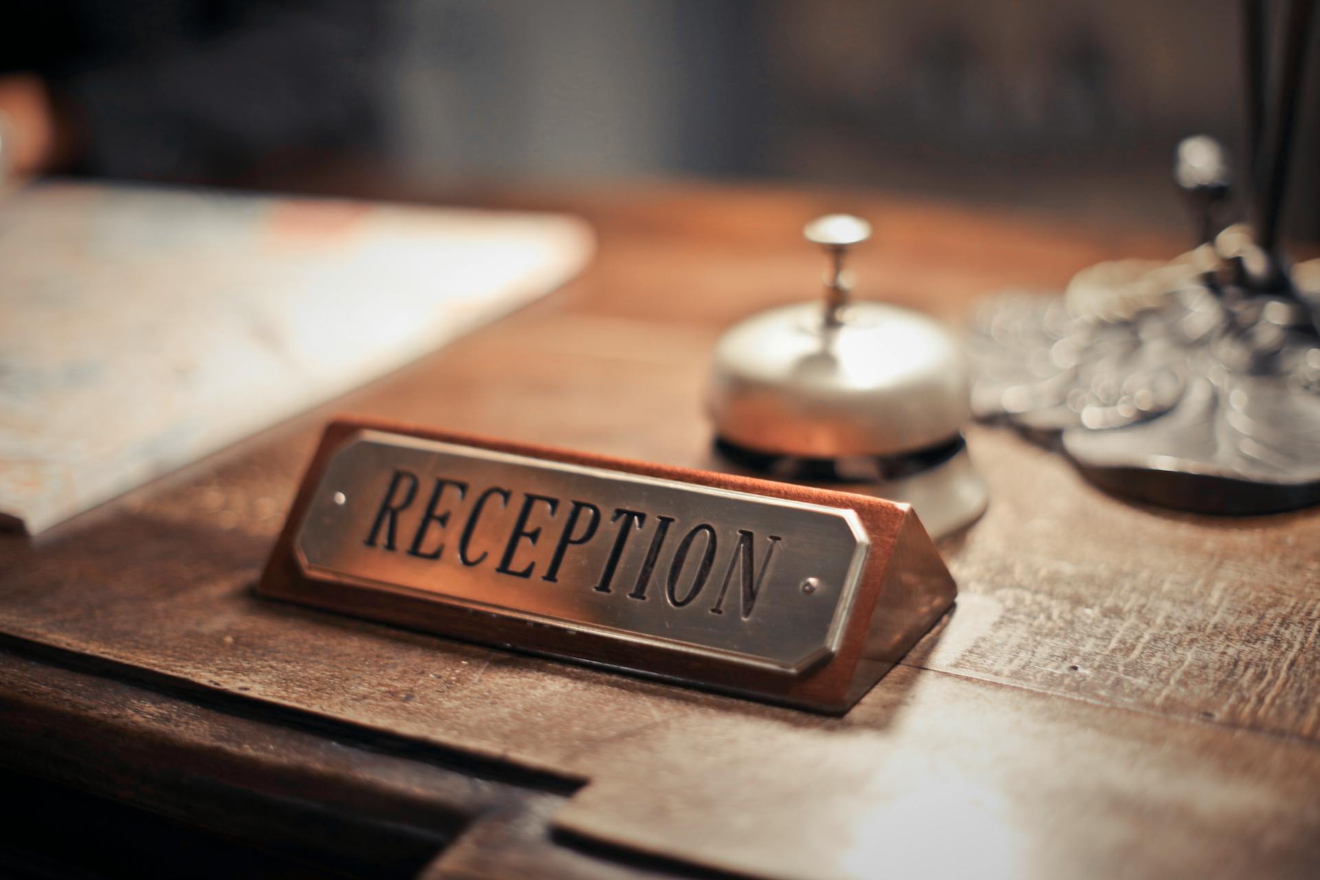 A hotel reception desk | Source: Pexels