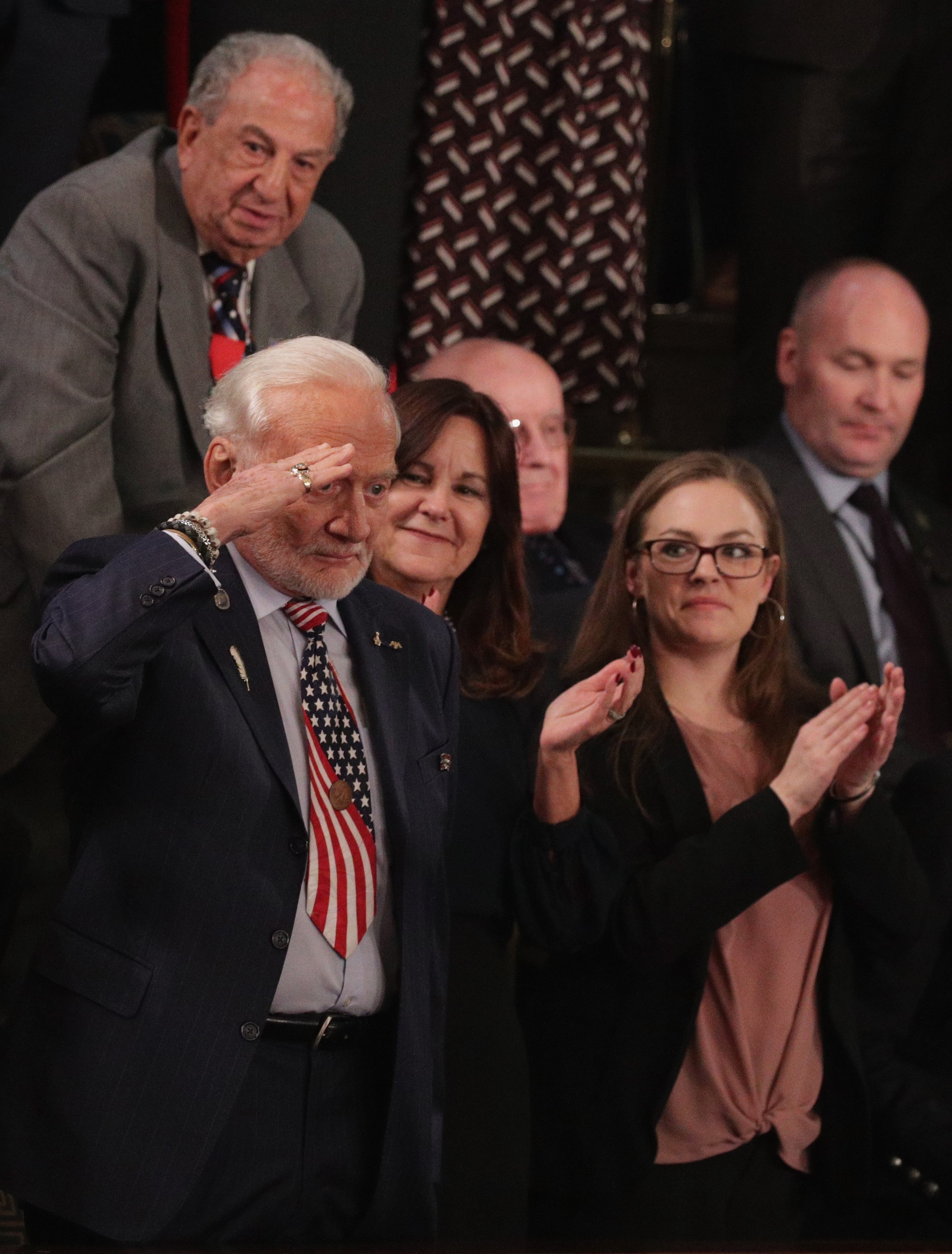 Buzz Aldrin saluting Donald Trump during the State of the Union address | Photo: Getty Images