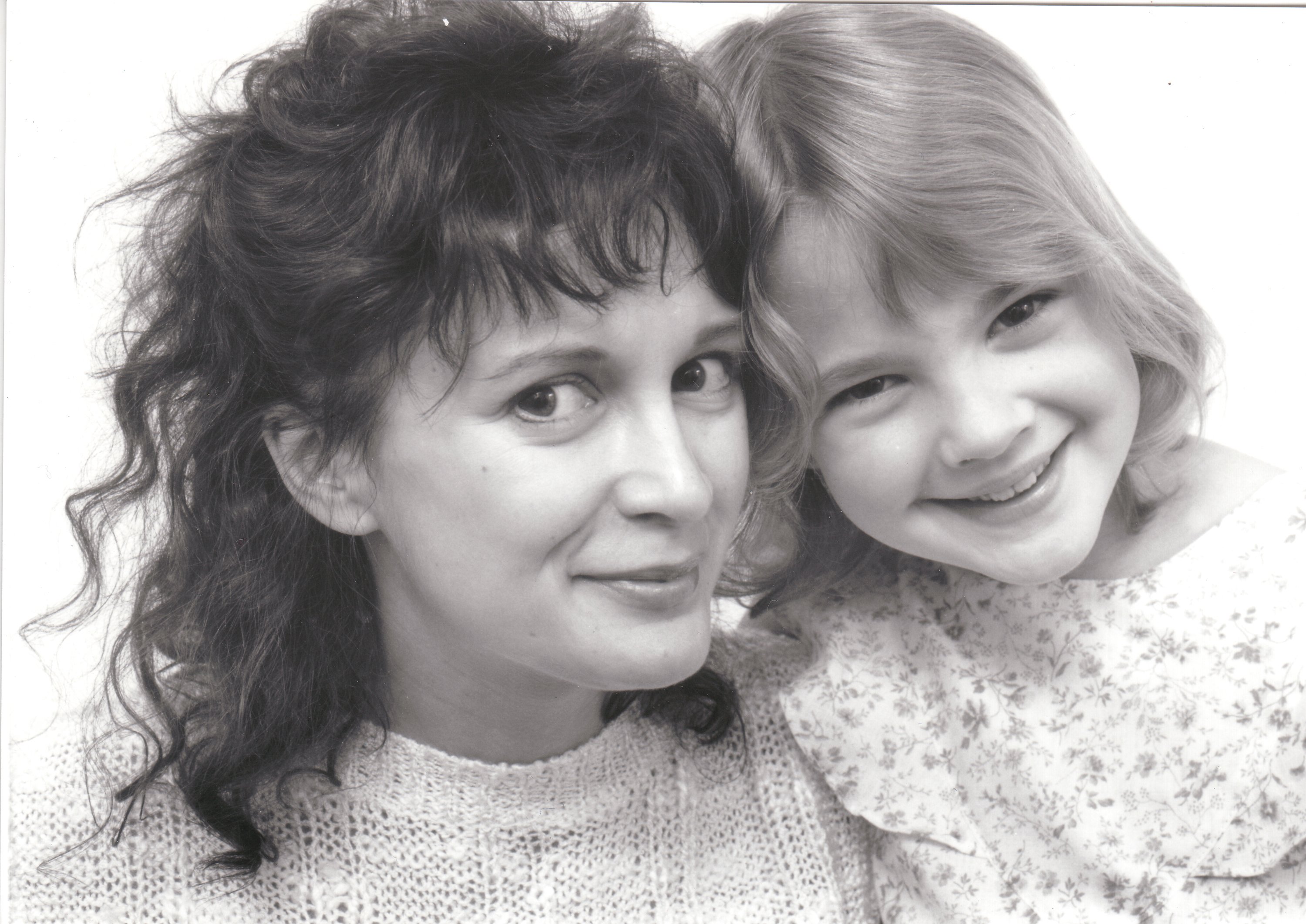 Drew Barrymore and her mother Jaid circa 1982 | Source: Getty Images