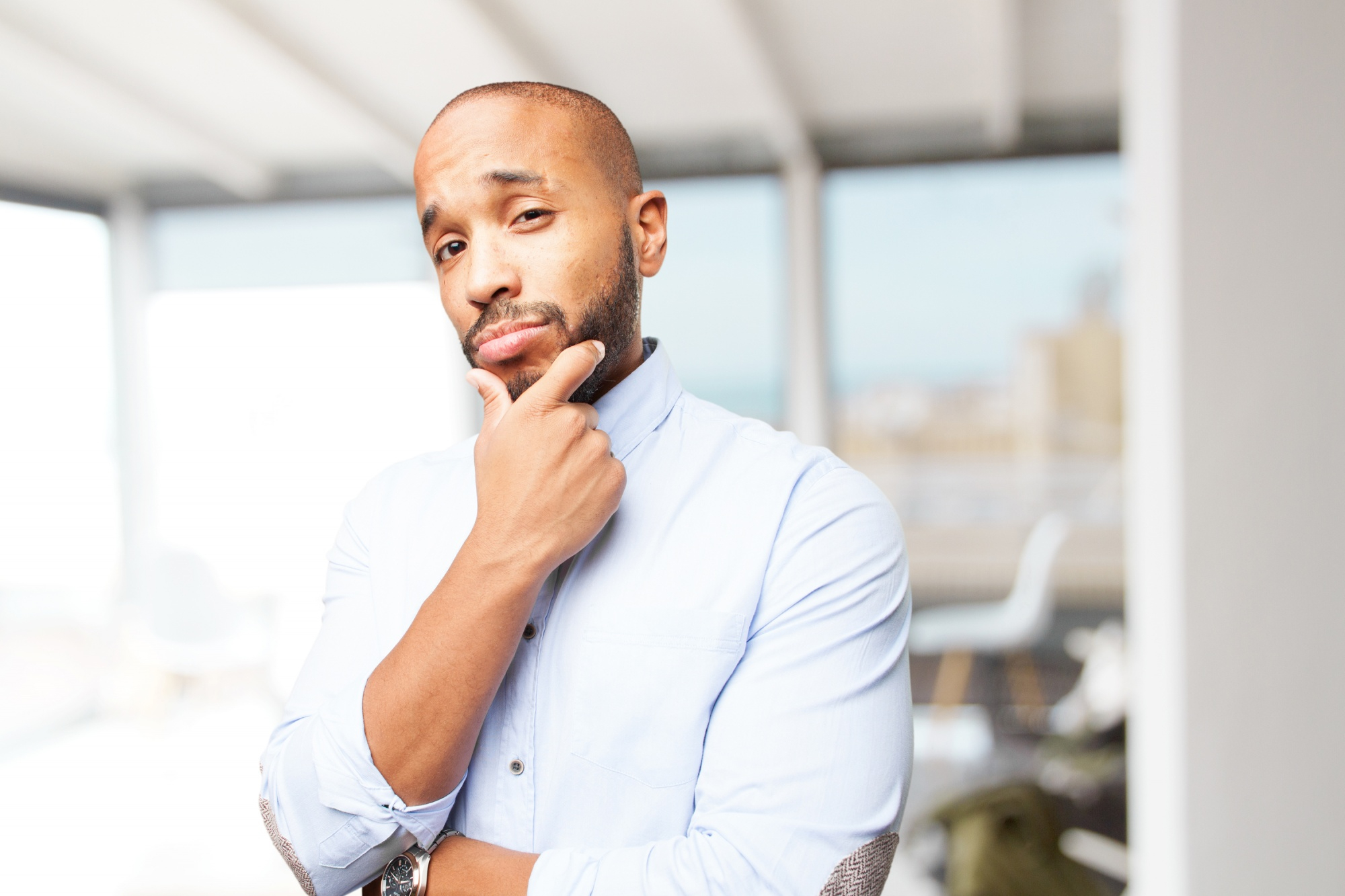 A man contemplating something | Source: Freepik