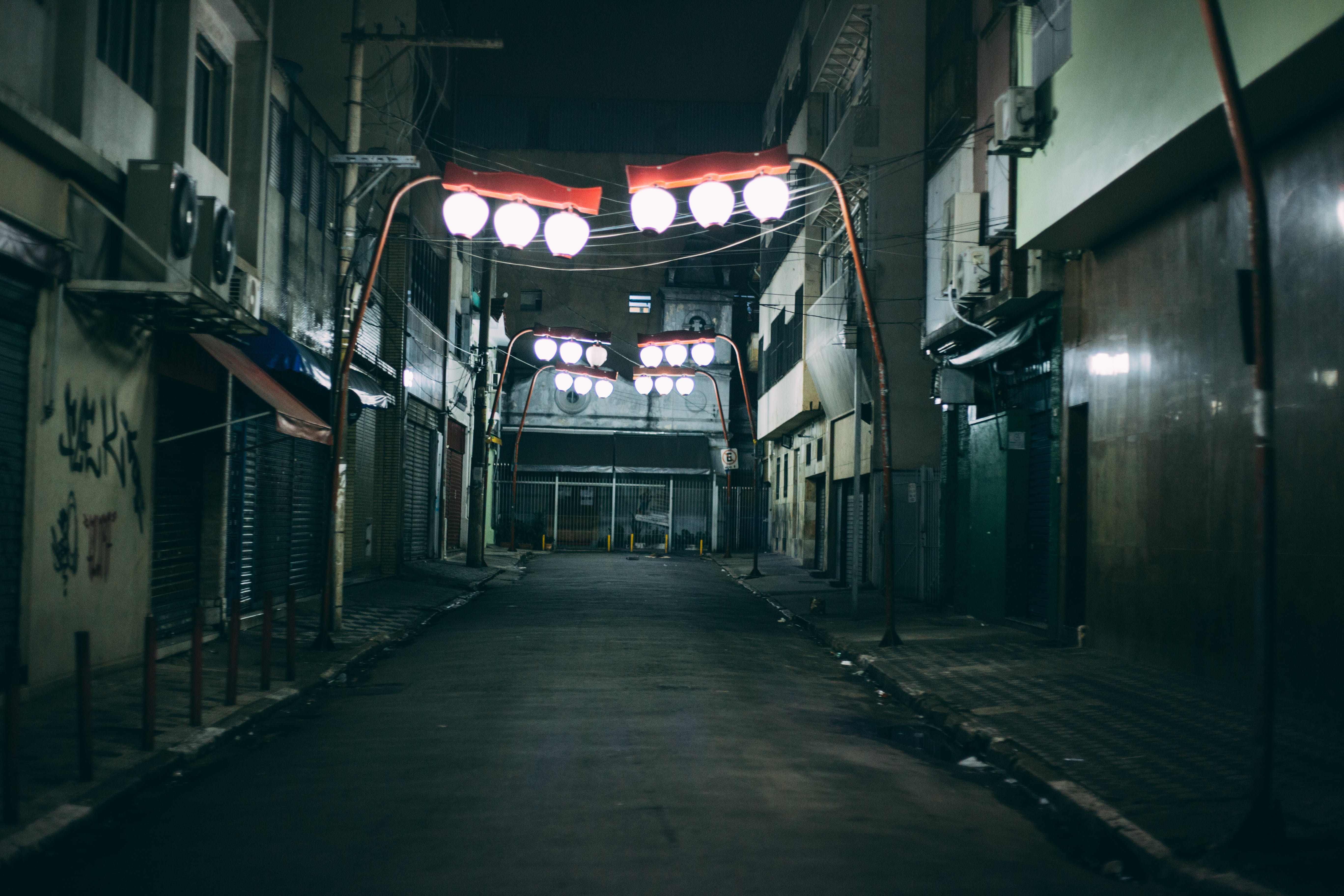 An alley | Source: Pexels