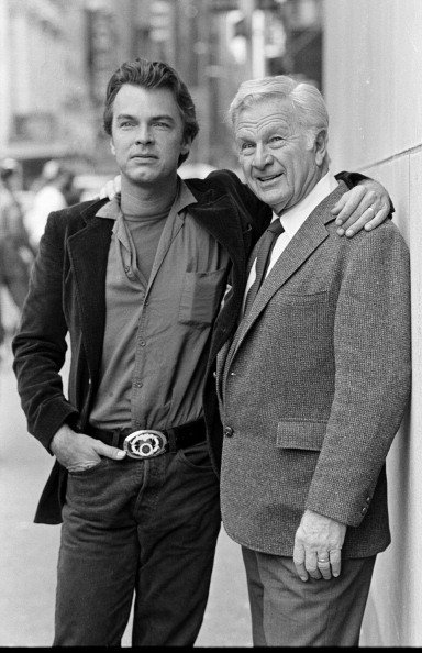  Edward Albert Jr and father, Eddie Albert. posing for a picture. | Photo: Getty Images.