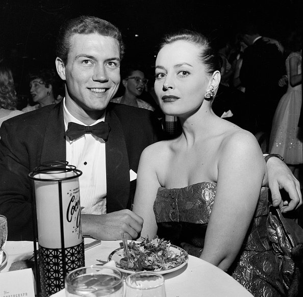 Roger Smith and Victoria Shaw at the Cocoanut Grove in Los Angeles, California, circa 1950s. | Photo: Getty Images