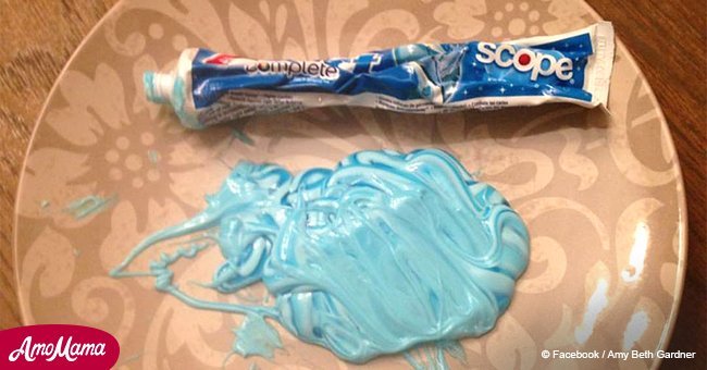 Mom uses tube of toothpaste to teach her daughter an important lesson about the power of words